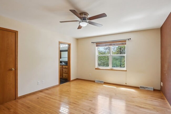 Building Photo - 7701 Twinflower Dr
