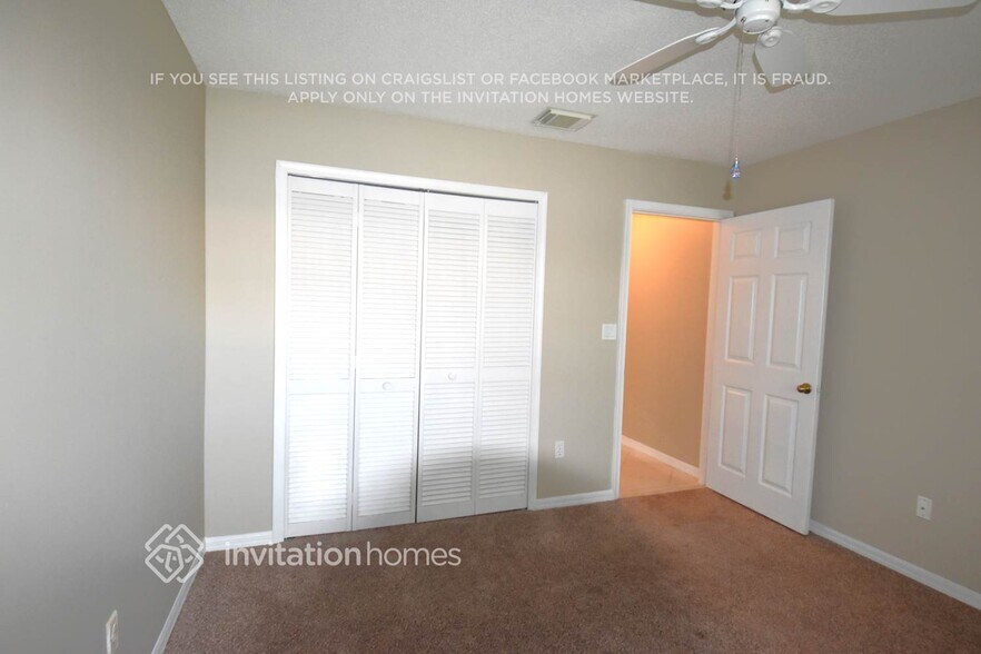 Building Photo - 15290 SW 51st St