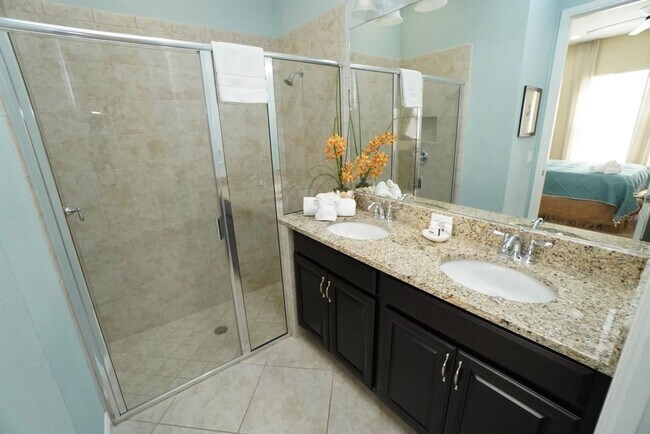 Building Photo - 510 Captiva Dr