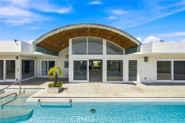 Building Photo - 1026 Santiago Dr