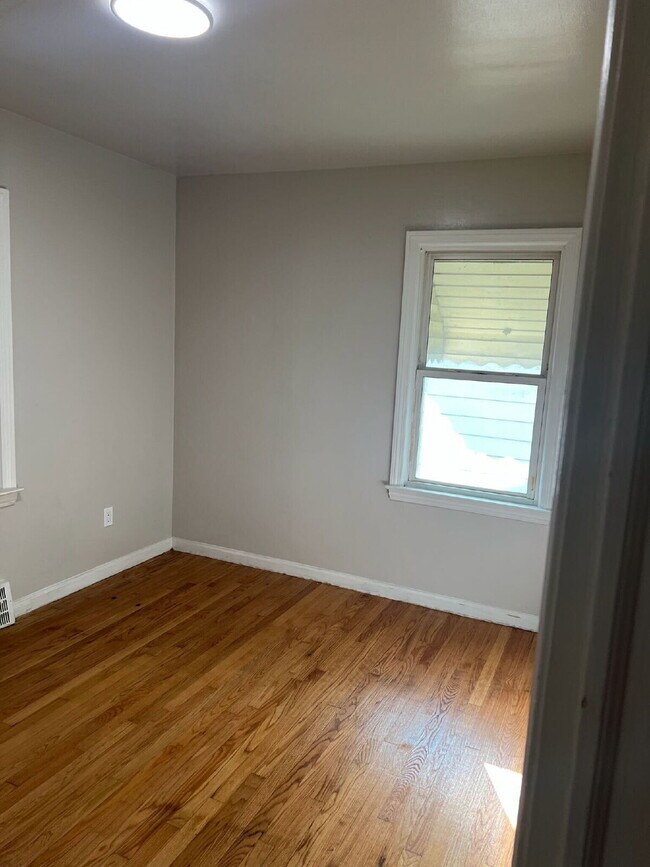 Building Photo - Great Space, Great Value – 2 Bedroom Home ...