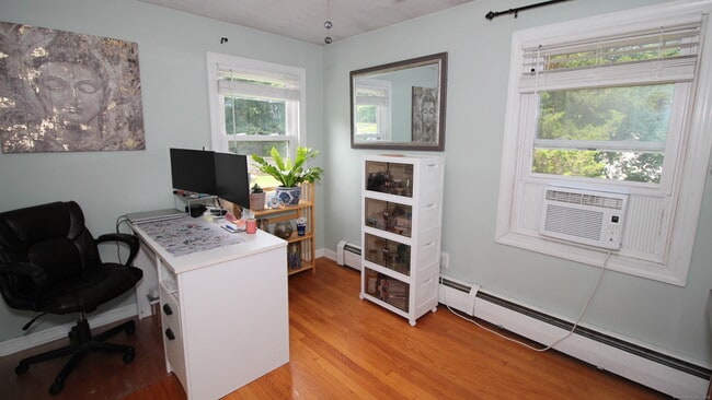 Building Photo - 33 Ridgefield St