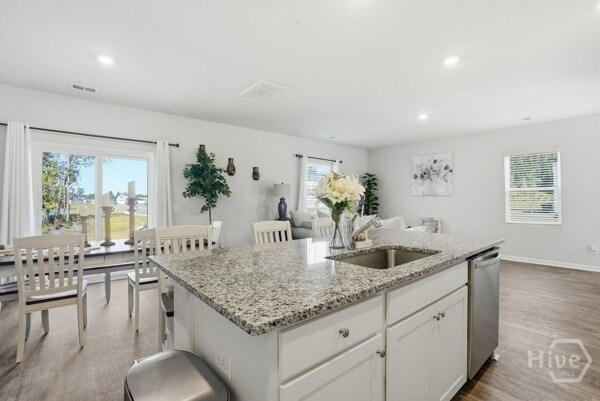 Building Photo - 100 Amethyst Dr