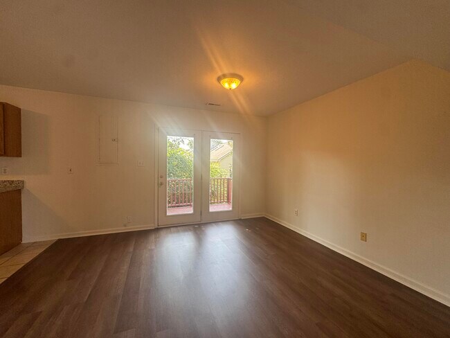 Building Photo - 1132 Jonestown Ln