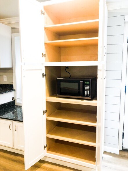 Building Photo - 1314 Golf Links Rd