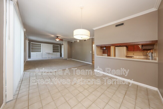 Building Photo - 3940 E Timrod St