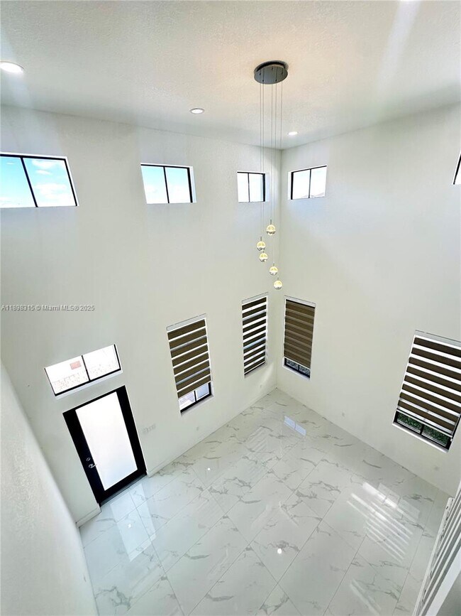 Building Photo - 1831 SW 145th Ave