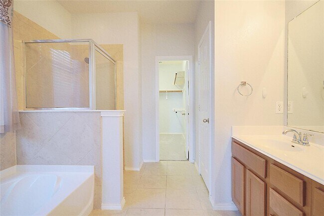 Building Photo - 11604 Falcon Trail Ct