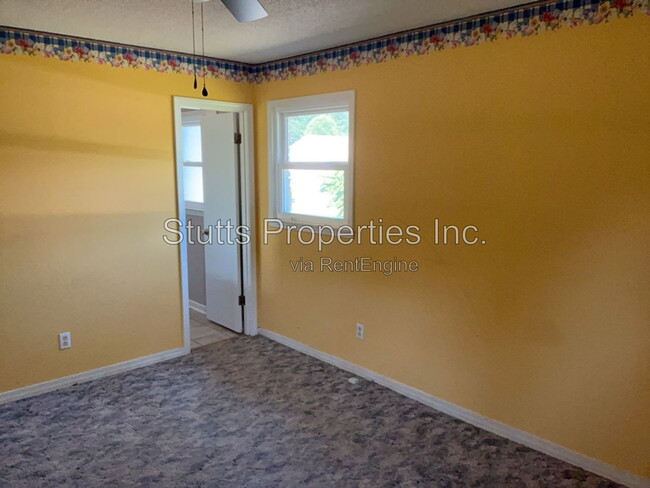 Building Photo - 86 Lamoray Dr