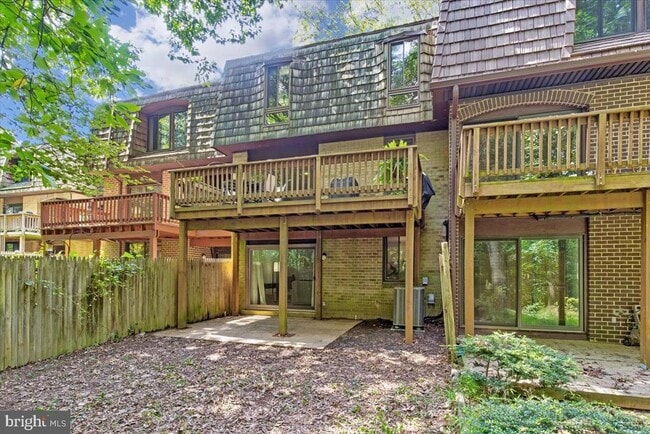 Building Photo - 10927 Deborah Dr