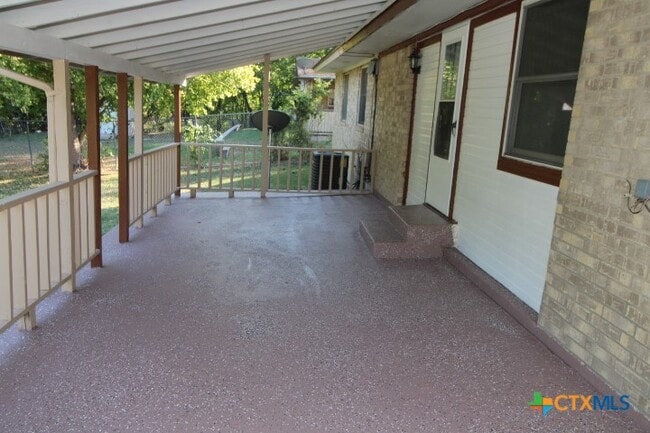 Building Photo - 507 Judy Ln