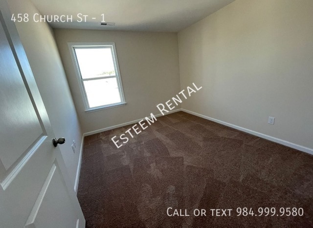 Building Photo - 458 Church St