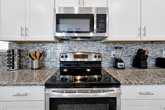 Building Photo - 5424 Solterra Cir