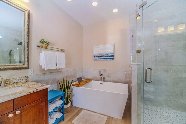 Building Photo - 3404 American Dr