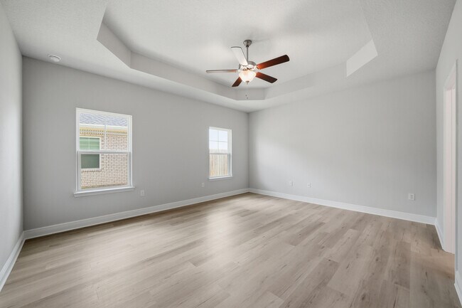 Building Photo - 586 Alleyoak Ln