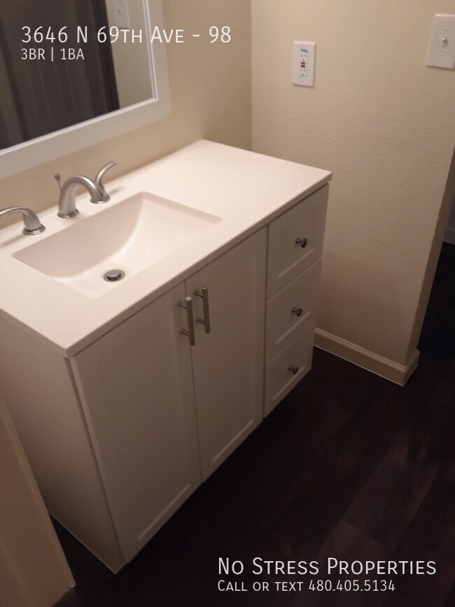 Building Photo - 3646 N 69th Ave