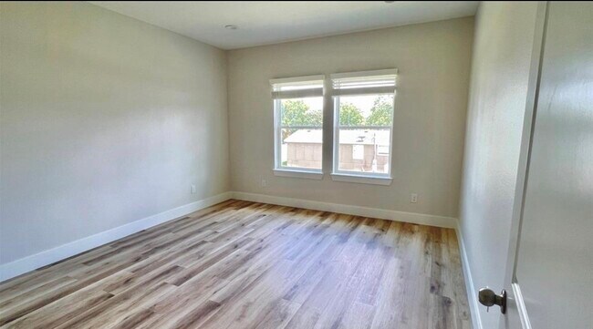 Building Photo - 9905 Excaliburs Ct