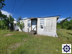 Building Photo - 5115 E 14th St