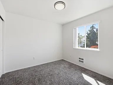 Building Photo - 408 N Pierce Rd