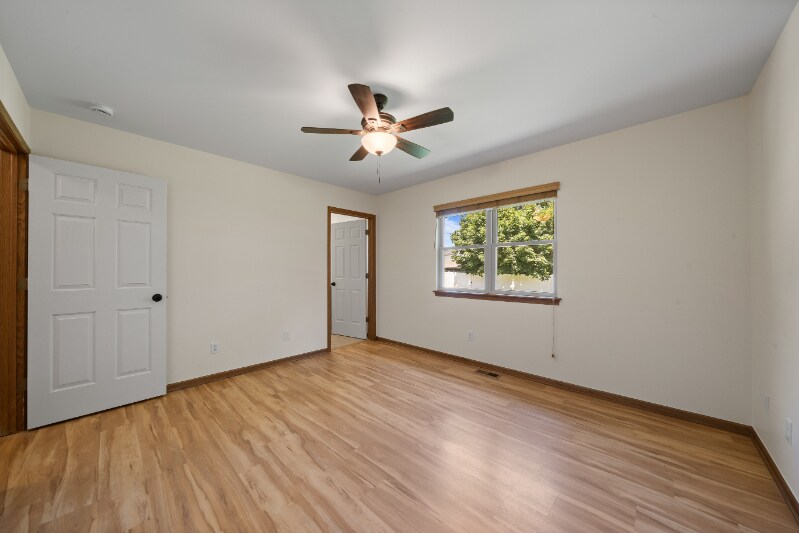 Building Photo - 391 Garrison Dr