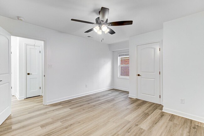 Building Photo - Beautifully Updated Home in East Memphis
