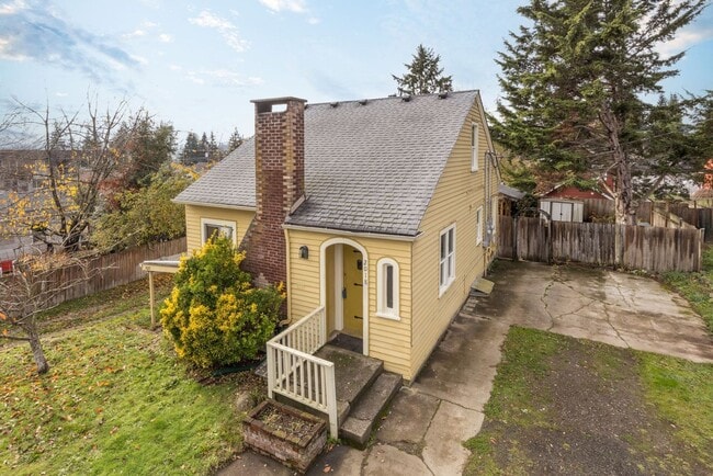 Building Photo - Baran (2018 11th St.)