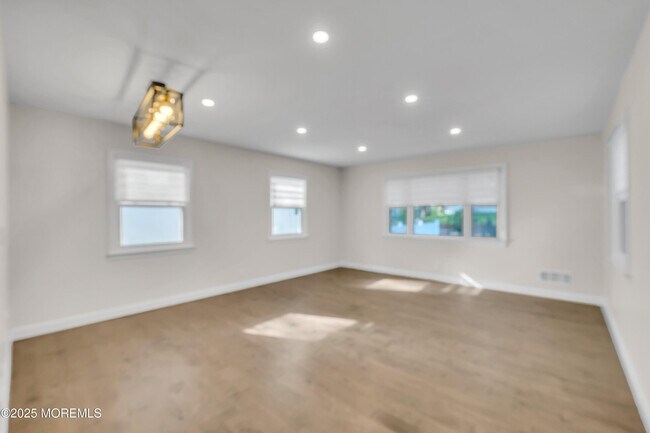 Building Photo - 185 Elmwood Rd