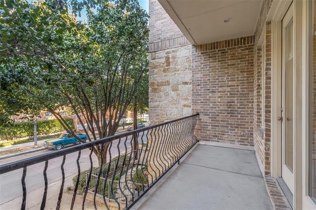 Building Photo - 3179 Armstrong Ave