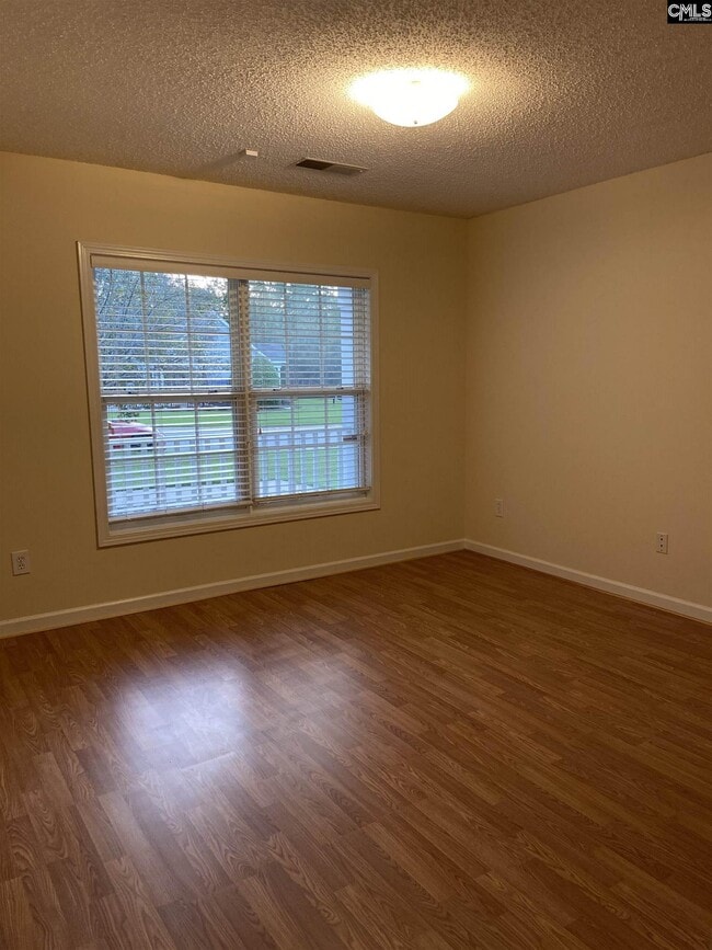 Building Photo - 128 Timbermill Dr