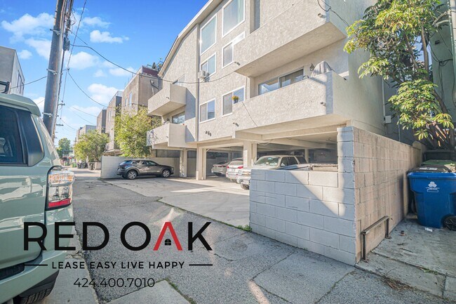 Building Photo - 426 S Venice Blvd