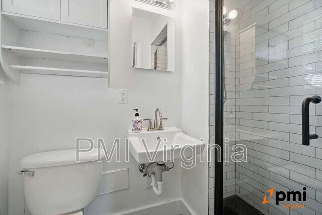 Building Photo - 4012 Nina Dr