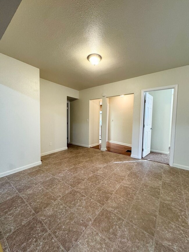 Building Photo - OL2441