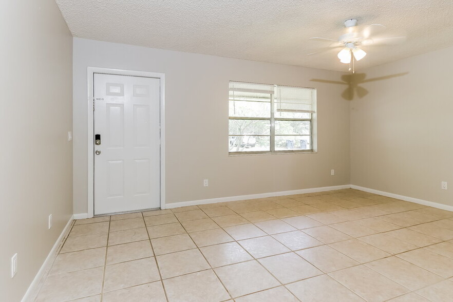 Building Photo - 1211 SE Sea Oat Ln