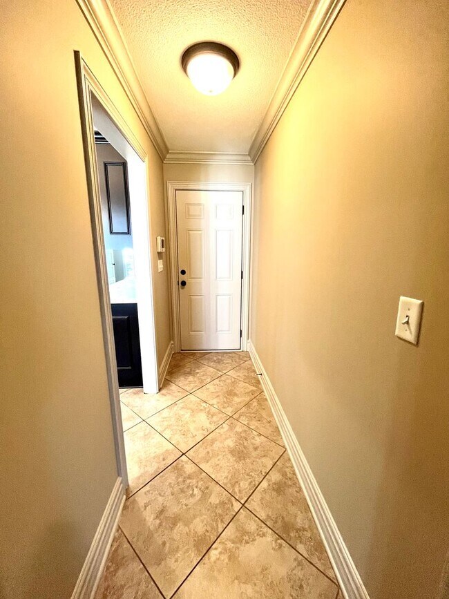 Building Photo - 5171 Abbott Cir