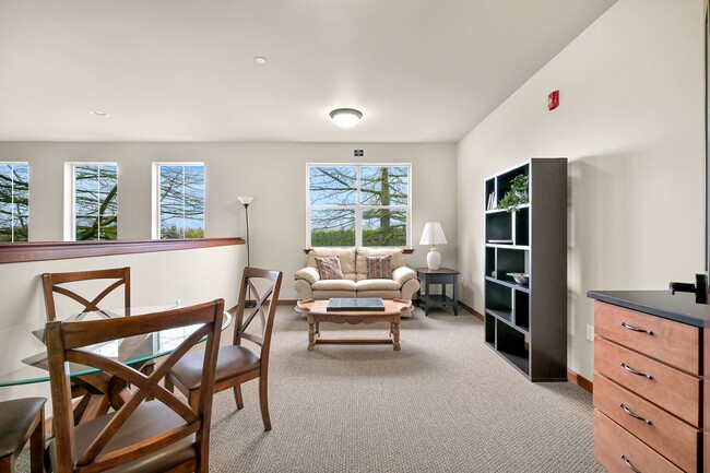 Building Photo - Beautiful Condo in Lynden