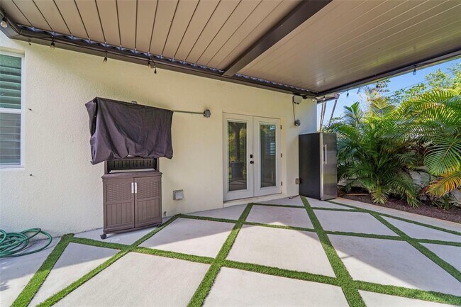 Building Photo - 967 49th Ave N