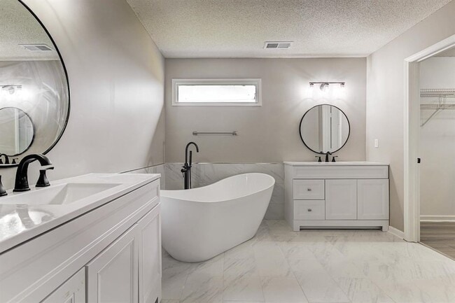 Building Photo - 8952 Vorlich Cove