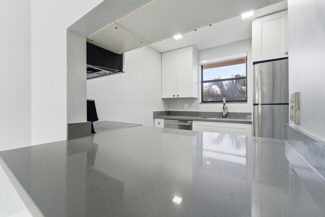 Building Photo - 11477 NW 39th Ct