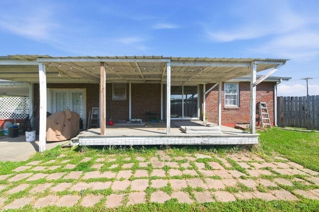 Building Photo - Charming 2b/1b Home in Old Hickory