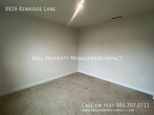 Building Photo - 8826 Kenridge Ln