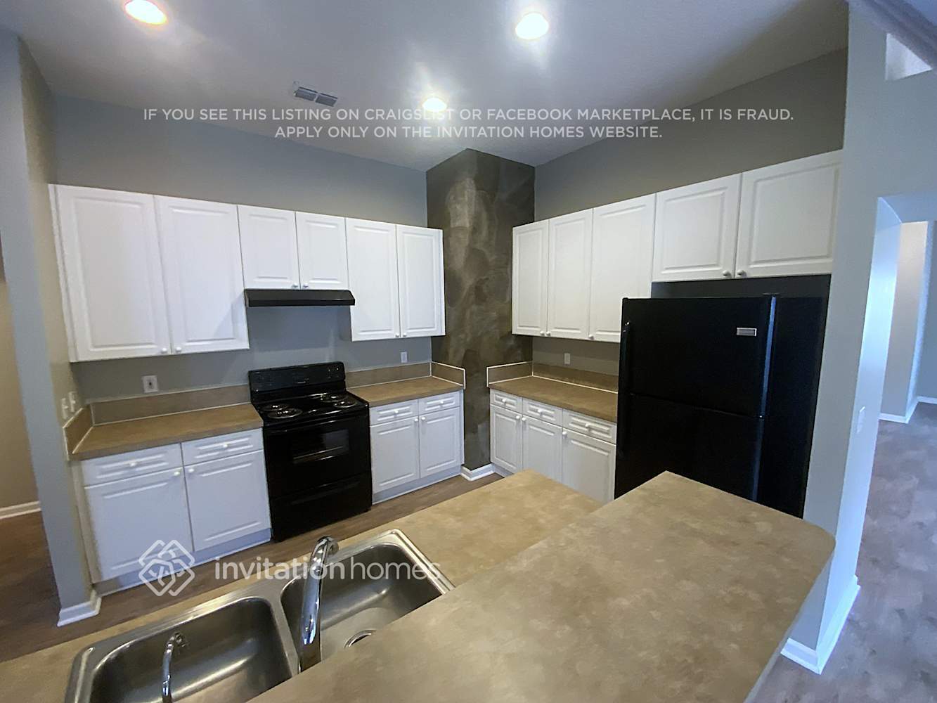 Building Photo - 13463 Devan Lee Dr E