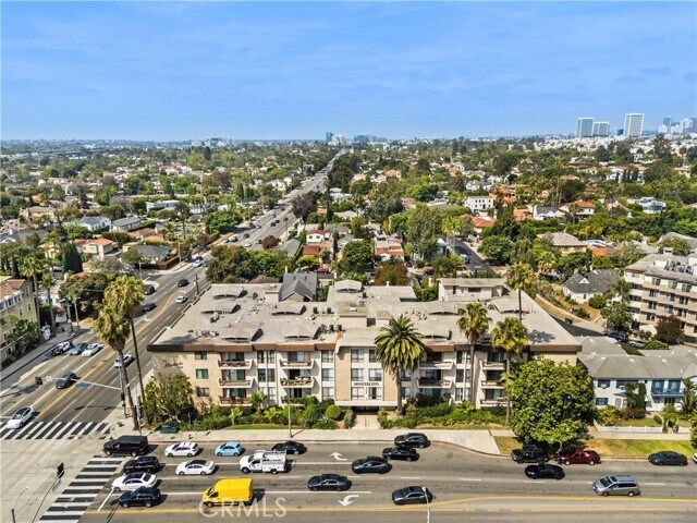 Building Photo - 2175 S Beverly Glen Blvd
