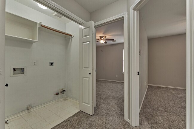 Building Photo - 34 Marble Rock Pl