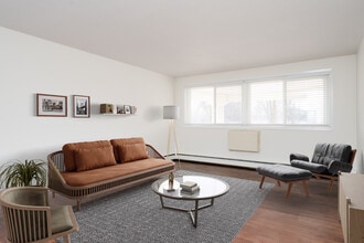 Building Photo - Highcroft Manor