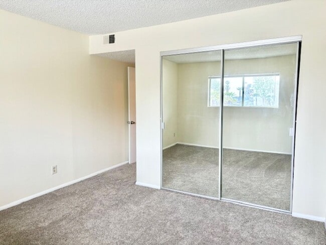 Building Photo - Port Hueneme | 2 Bed + 2 Bath | OCEAN VIEW...