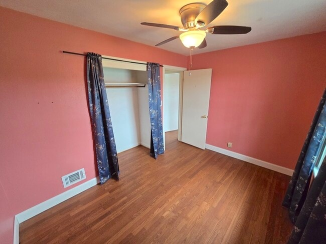 Building Photo - Charming 4-Bedroom Brick Ranch in Virginia...