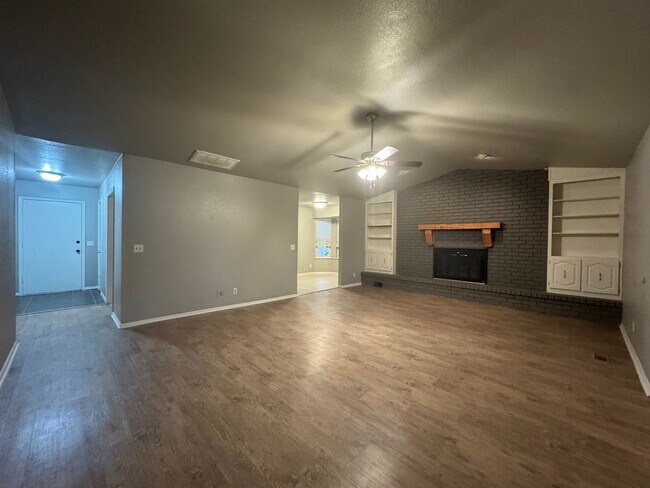 Building Photo - Cute 3 bed 2 bath in Broken Arrow