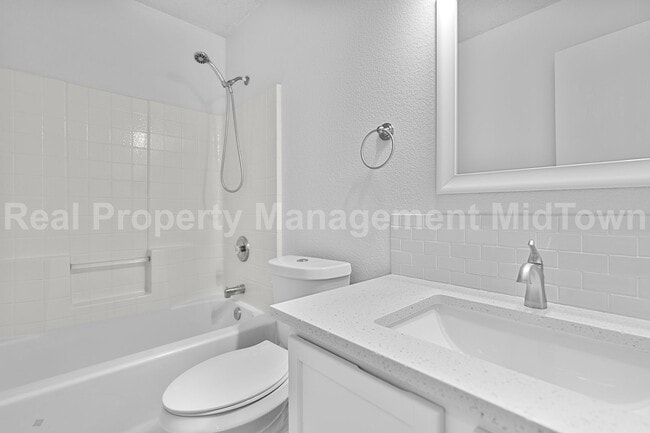 Building Photo - 1014 Mazourka Dr