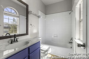 Building Photo - 419 Coyanosa Falls