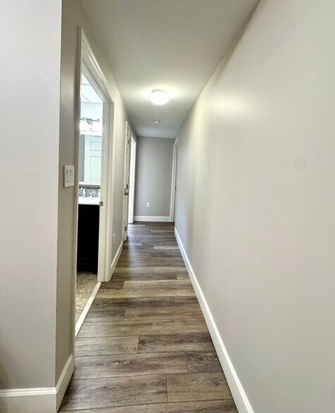 Hallway - 1700 Clinch Ave